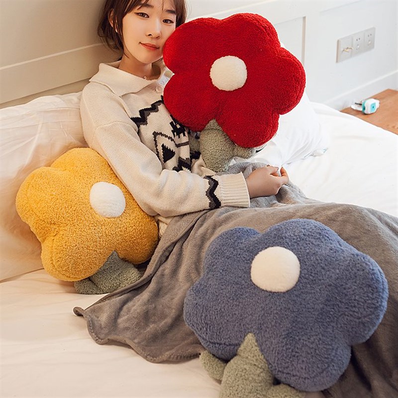 花朵抱枕毯子二i合一新款办公室午睡枕头被子两用车用靠枕车载