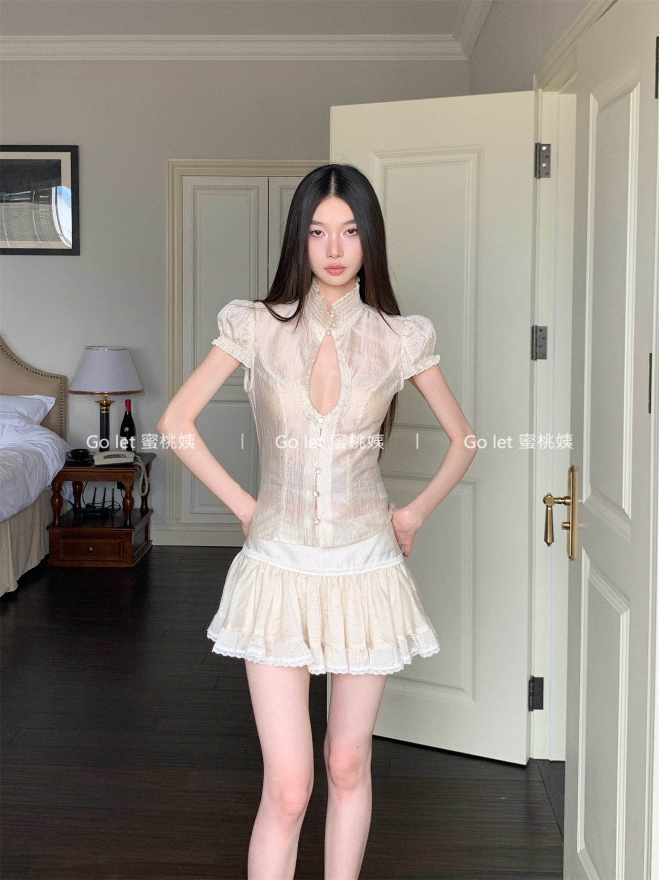 宅女同款 “人间秀珠”水滴镂空上衣蕾丝边法式褶皱半裙洋装套装