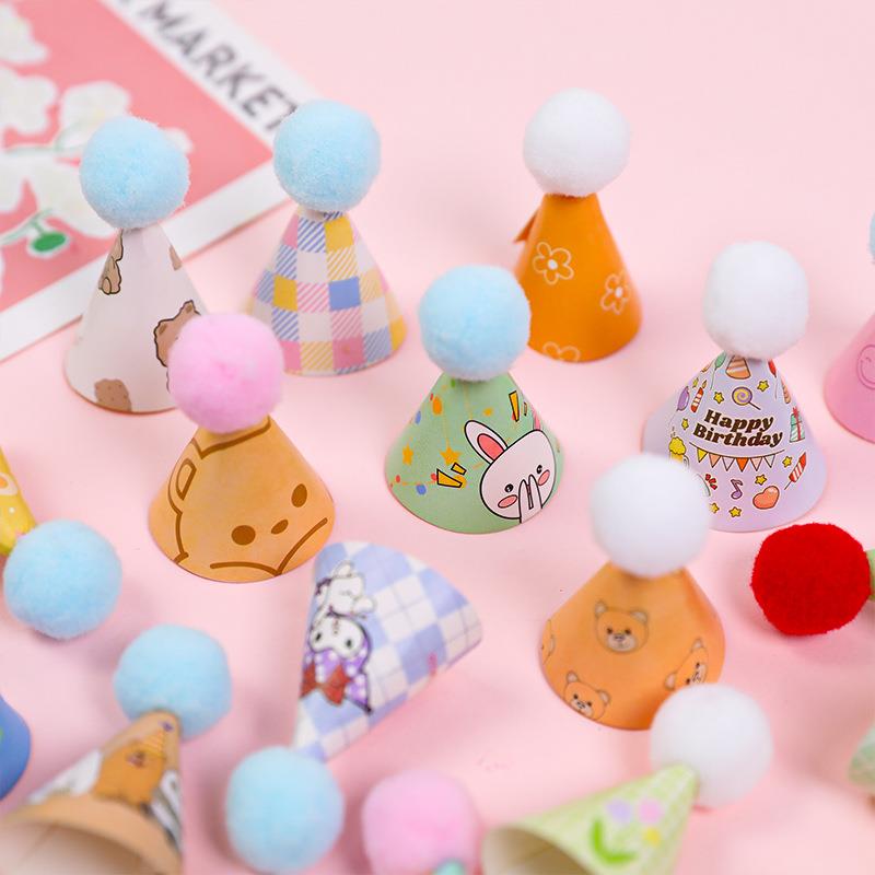 迷你韩国ins小熊生日帽蛋糕装饰摆件 卡通可爱笑脸毛绒球帽子插件