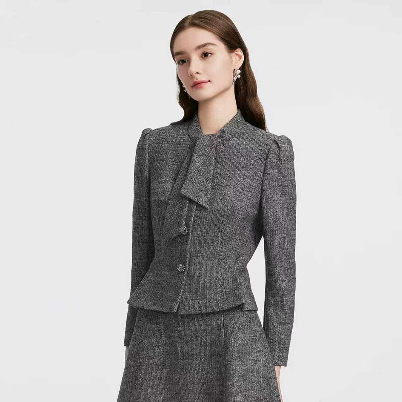 拉珂2025年秋季新款时尚套装上衣