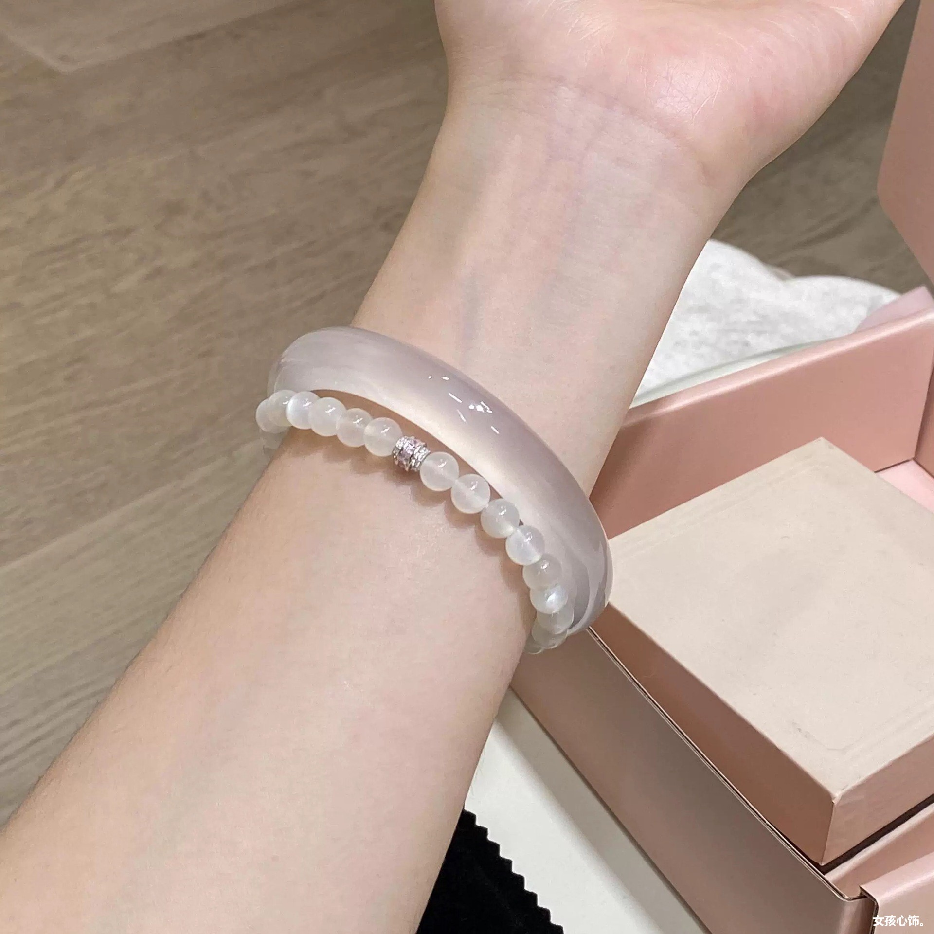 日本品质天然冰种白月光玛瑙手镯少女款冰透玉镯子冰种细条马料荔