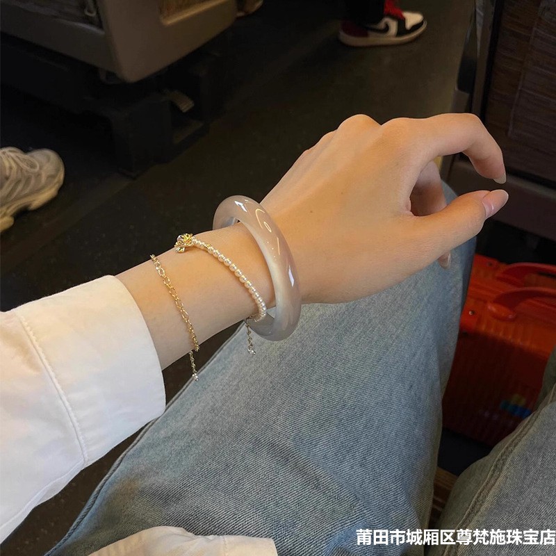 日本品质天然巴西白月光香槟金玛瑙手镯少女款玉髓手镯高冰透荔枝