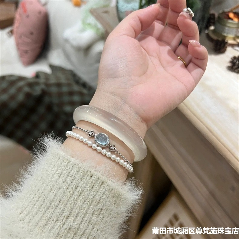 日本品质天然高冰马料香槟色玉髓手镯少女款白月光玛瑙手镯子闺蜜