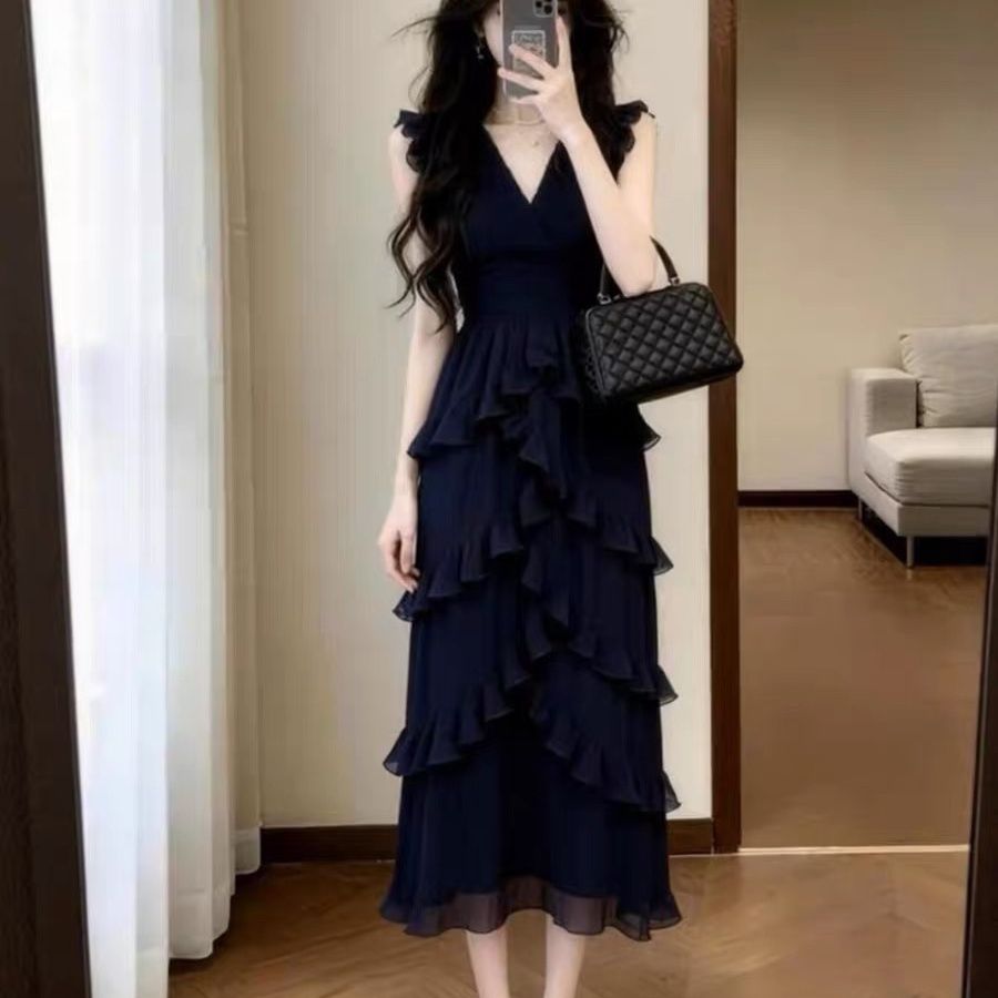 高端轻奢气质V领连衣裙女