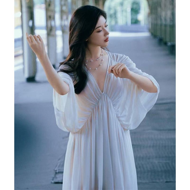 纯欲订婚登记小礼服女法