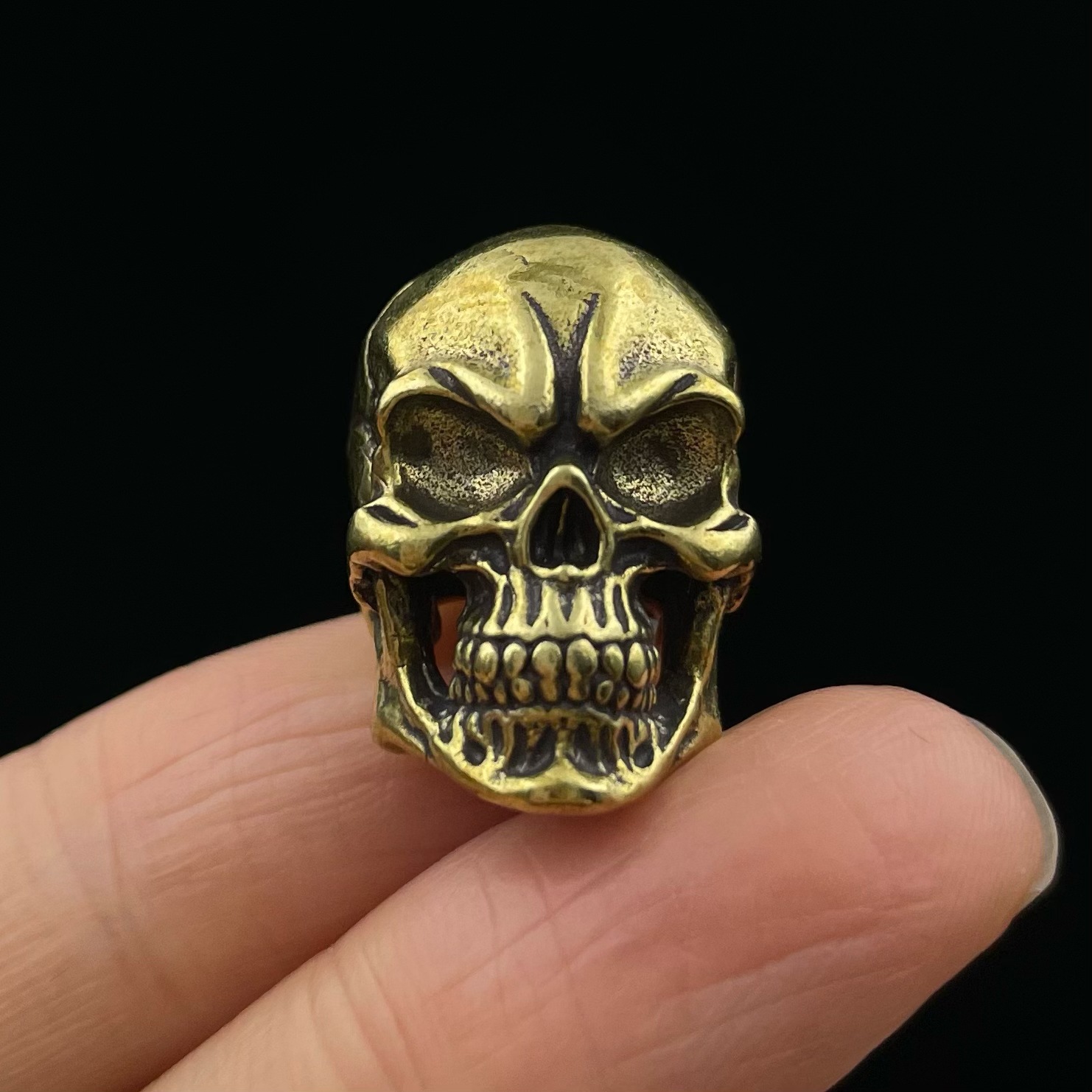 复古黄铜呲牙大孔骷髅头刀坠EDC