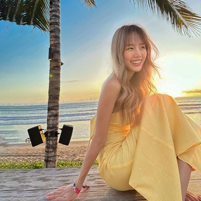 速发性感露背长裙三亚海边度假裙旅游穿搭拍照连衣裙系带旅行沙滩