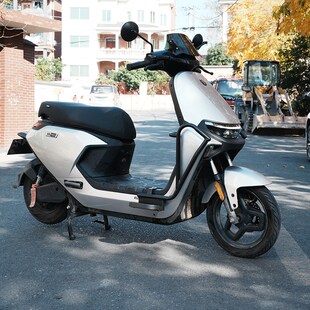 适九号电动车M85C保险杠M80yC 配件 M95C保护杠加宽踏板防撞杆改装