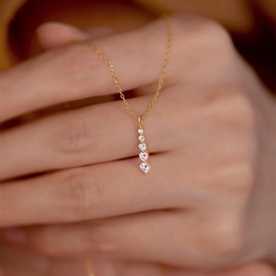 潮港福18K金一字排钻项链女纯银锆石5钻水滴流苏锁骨链黄金送礼潮