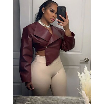 夏季收腰露脐亮面皮衣女