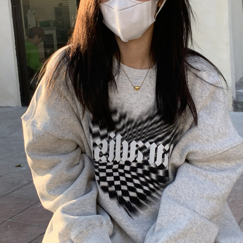 速发棋盘格爱心圆领卫衣vgate设计感码众情侣装ch超火大小装潮
