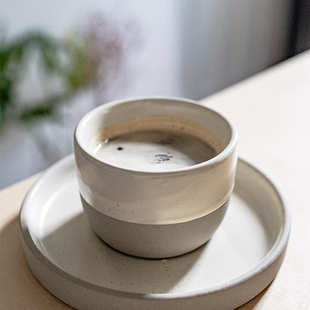 北欧创意陶瓷咖啡杯高温窑变乳清色水杯家用办公室复古手握拿铁杯