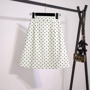 大码微胖mm白色梨型身材波点半身裙女秋冬显瘦显瘦包臀a字短裙子