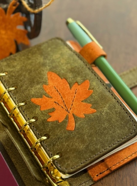 隔板枫叶pueblo皮A7手账本记事本真皮隔板定制