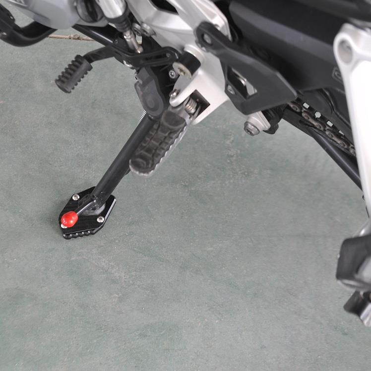 MOTOGEEKS BMW适用于宝马F750/850GS加大脚撑 大脚掌侧撑加大垫块