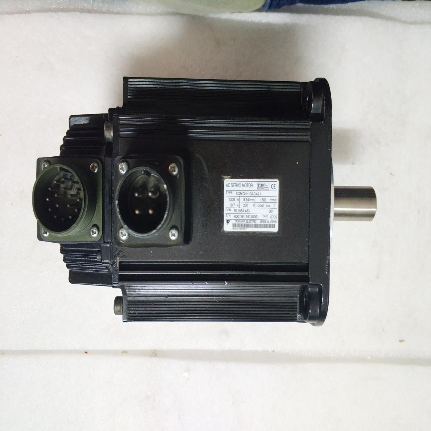 安川2系1300W伺服电机SGMGH-13ACA21（崽载电子）