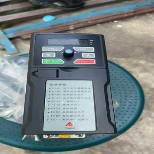 2S0.7G B10 议价 220V0.75KW 永宏变频器FlD