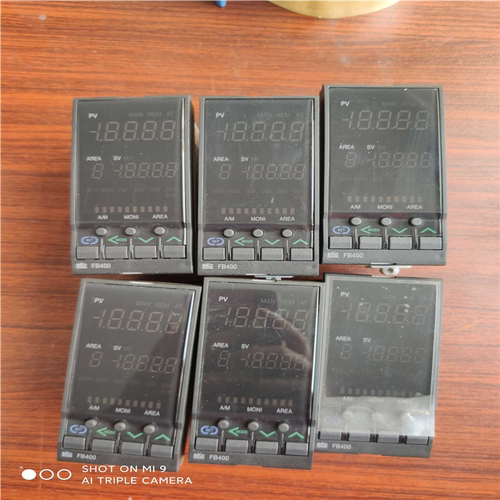 温控表FB400 8N-4*4NN5/A1-FS06/Y~议价