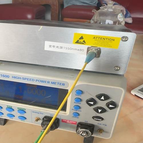 1550nm宽带光源ASE，光纤仪器设备，功率5db，2.9（憨憨电子）