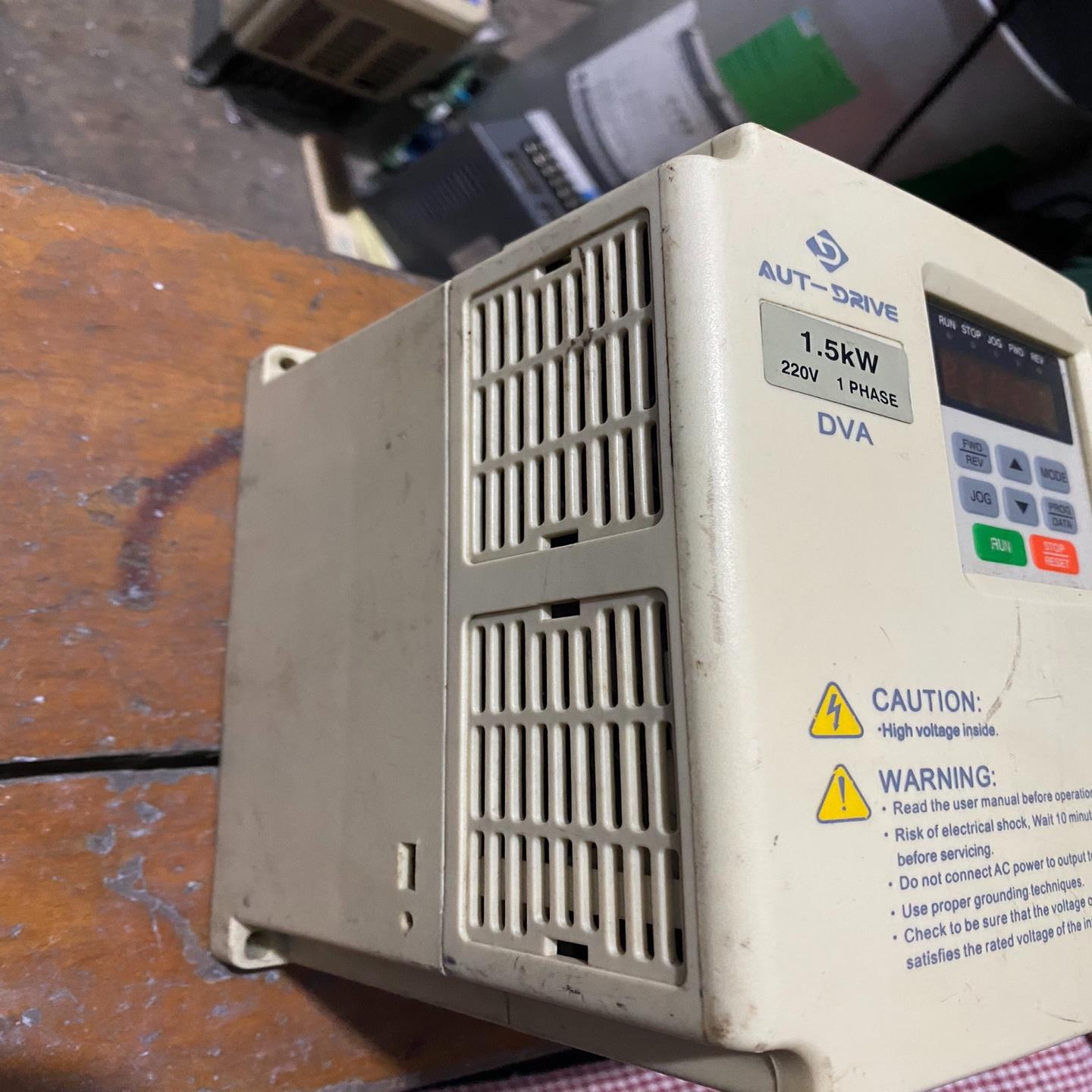 (询价)德莱尔变频器DVA-2S0015G/1.5KW/220V，功