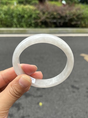 0576天然A货翡翠手镯58.5-12.3-7.5冰透白月光白净细腻细微乌鸡点