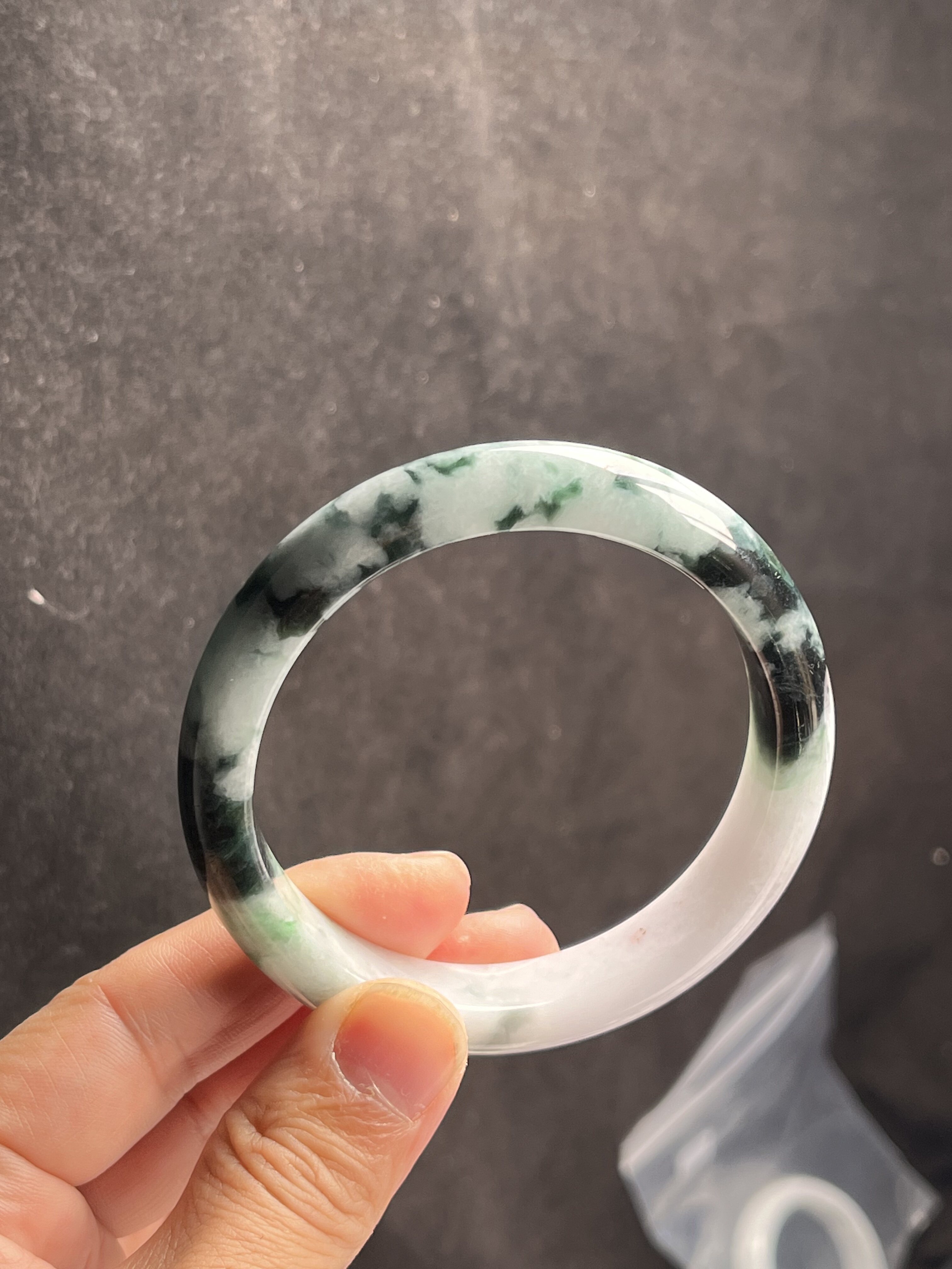 1025-1360天然A货翡翠60.5-12-9半山半水水墨蓝花有纹裂保真