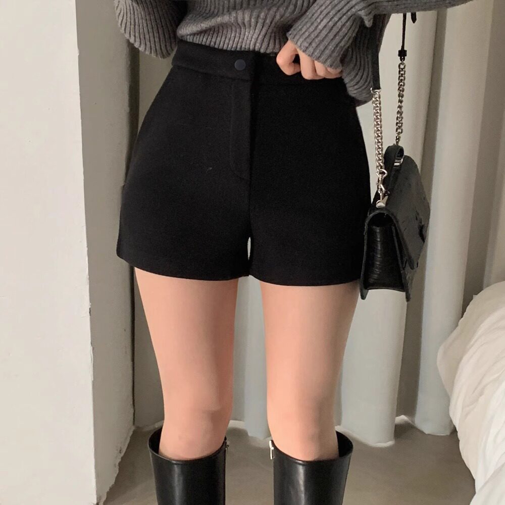 韩版黑色毛呢短裤女2026春秋新款高腰显瘦呢子靴裤修身直筒三分裤
