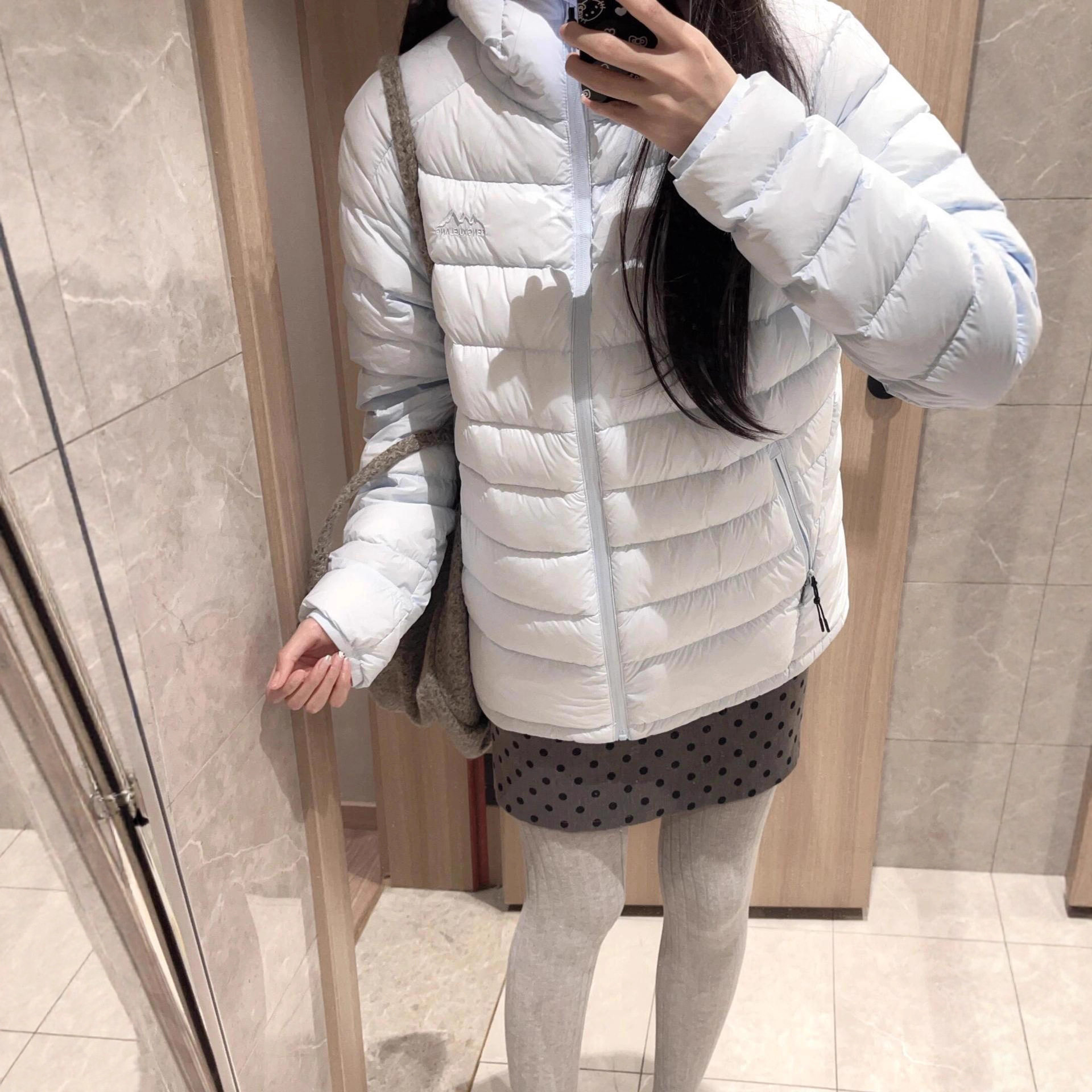 白鸭绒冬季轻薄新款排骨羽绒服女短款情侣宽松加厚修身连帽外套