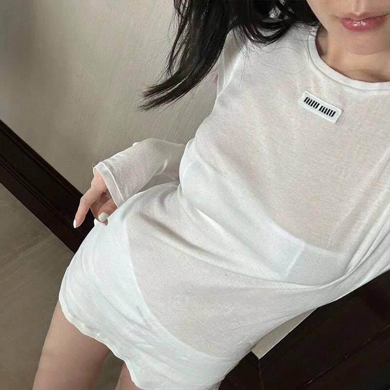 字母T白色T恤女开叉圆领打底衫女长袖春季上衣正肩t恤衫修身内搭