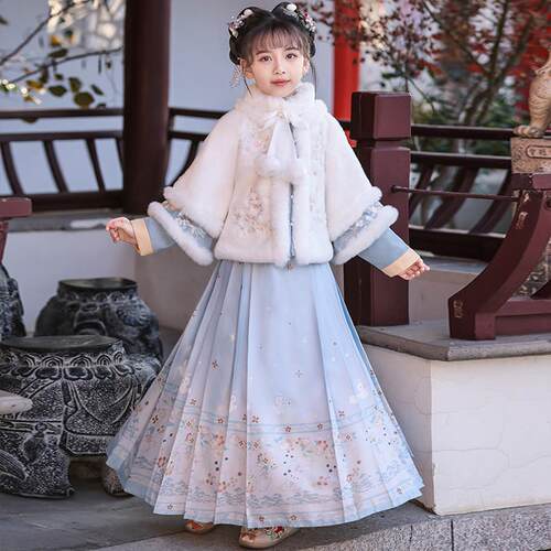 汉服女童秋冬2025新款儿童国风马面裙套装加厚女孩新年拜年服冬季