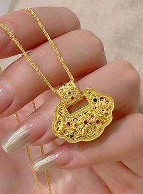 2024经典气质古法镶嵌款宫廷风黄金色锁包项链送女友送妈妈礼物~