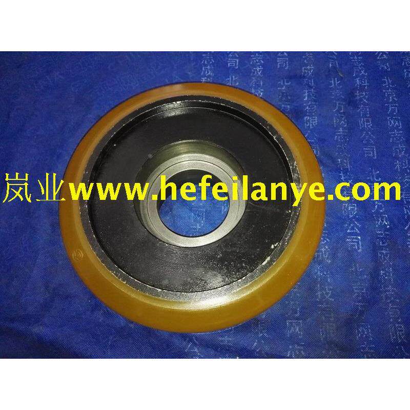 Q61F4-40201叉车轮胎聚氨酯橡胶尼龙实心滚子合力前移式原厂配件