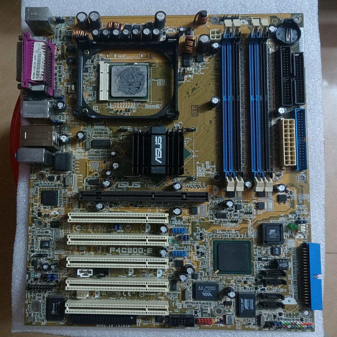 Asus华硕478  P4C800-E Deluxe 旗舰级875P 带磁盘阵列 现货