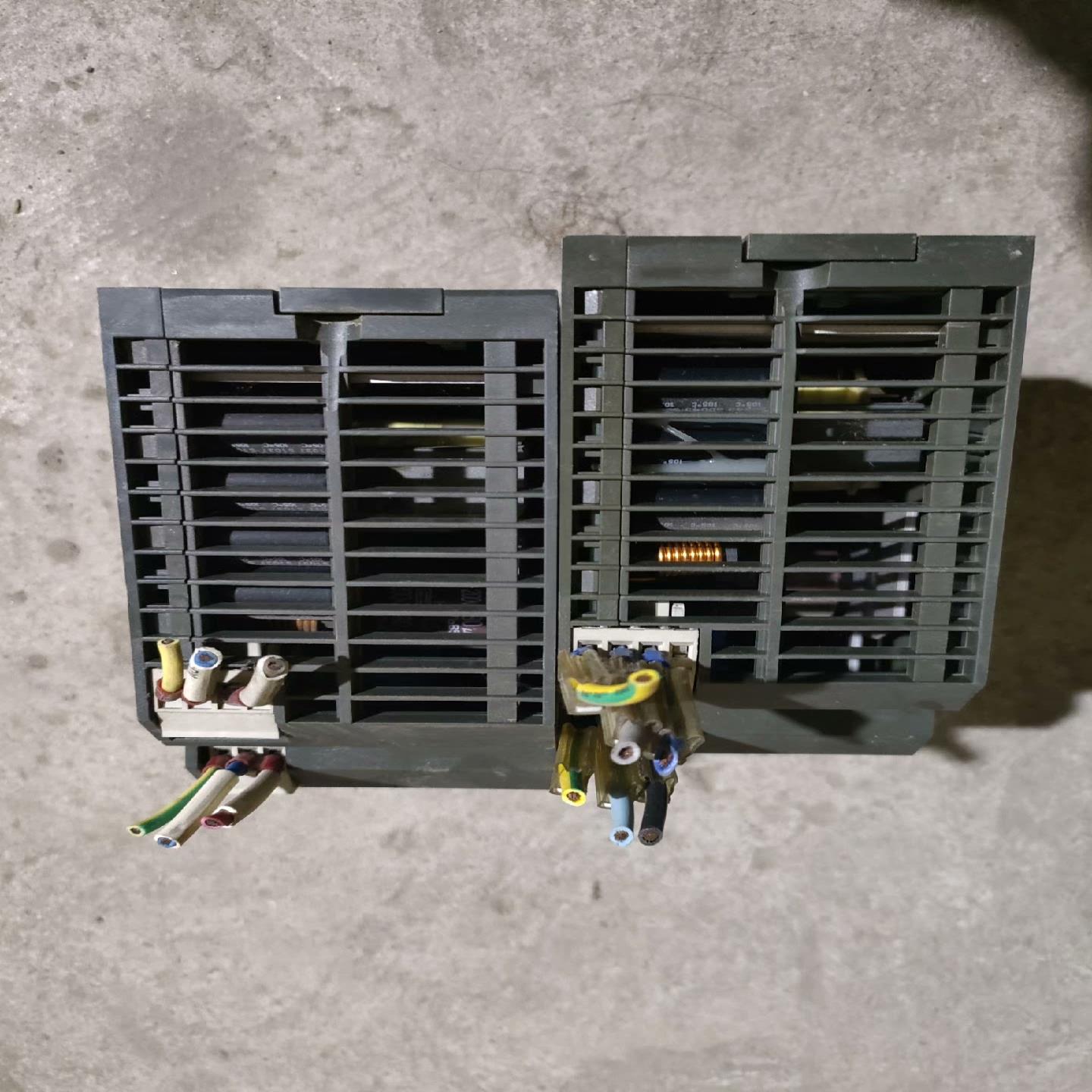 6EP1 334-2AA01，   四个(崽崽配件）