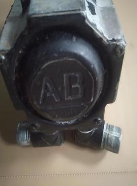 AB伺服电机  MPL-B330P-MJ72AA (崽崽配件）