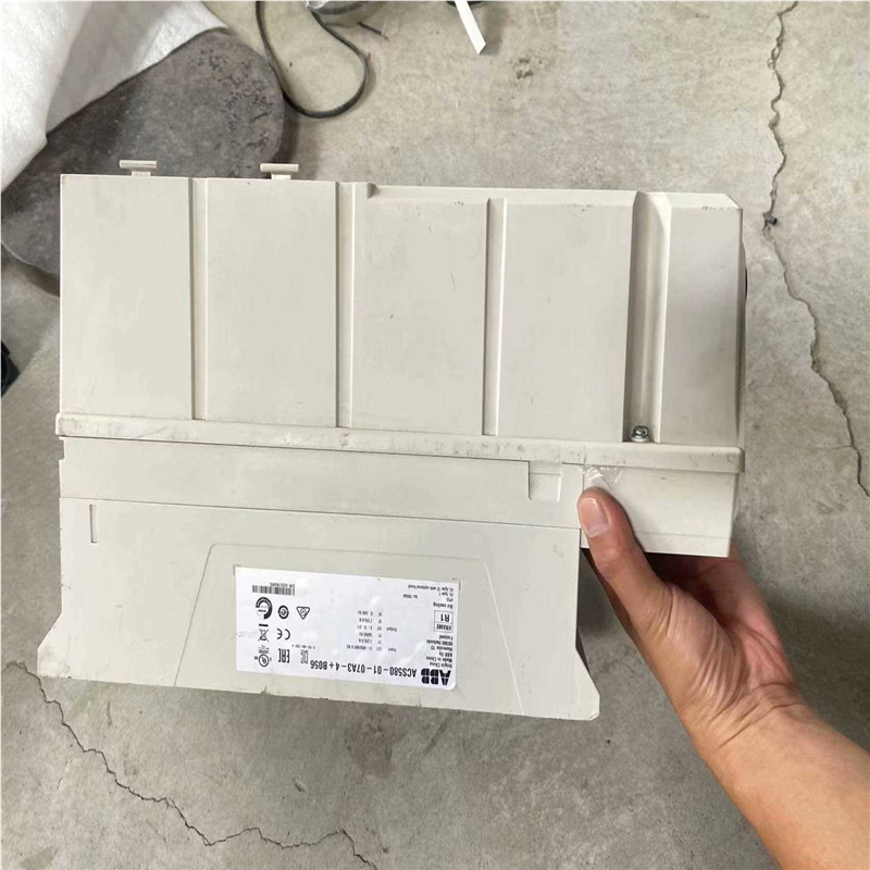 ABB变频器ACS580-01-07A3-4+B056，3K(崽崽配件）