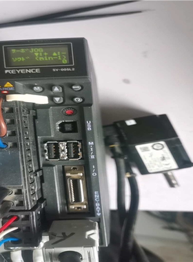 议~基恩士50瓦伺服电机套装，测试正常运行。sv-005l2,s