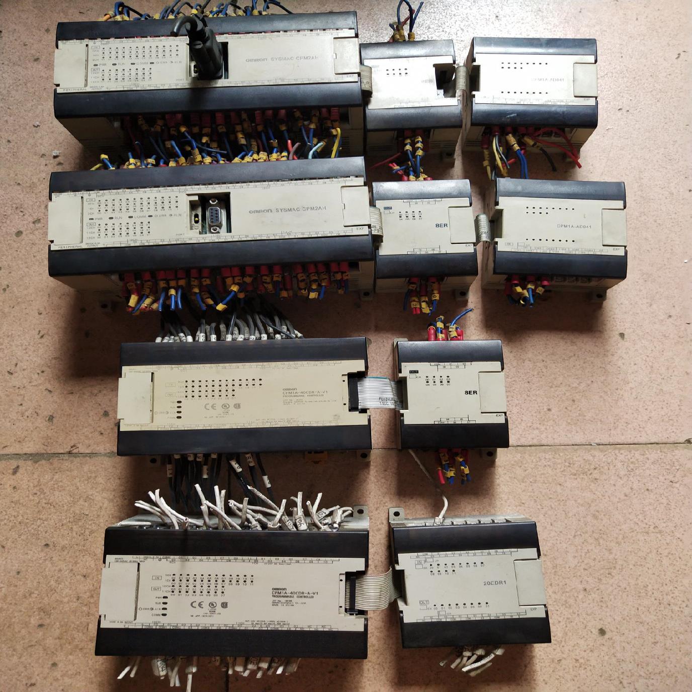 议~pLC40点,60点,,成色如图,功能正常。看