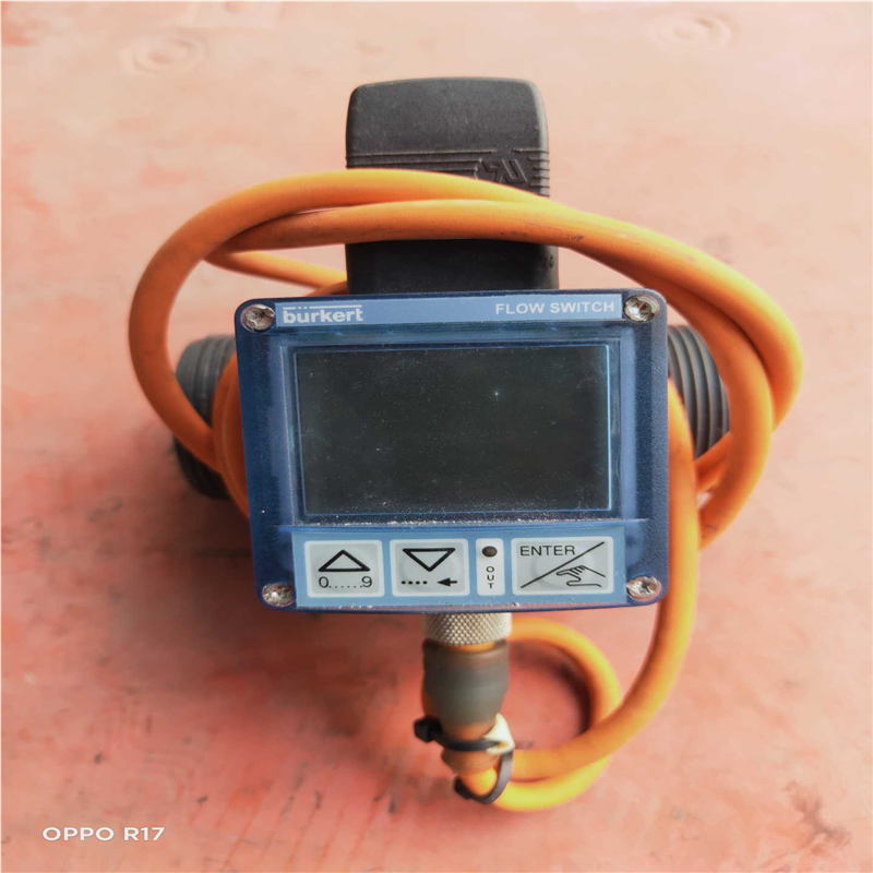 ，burk SE32  00560547  有两个，(崽崽配件）