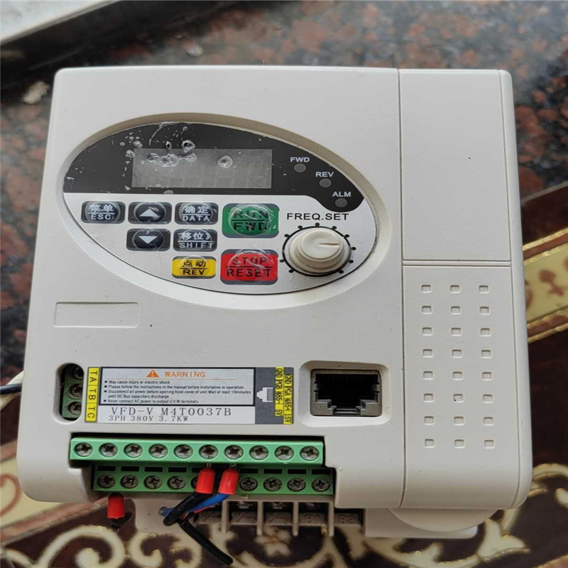 议~精驱变频器VFD-V  M4T0037BD