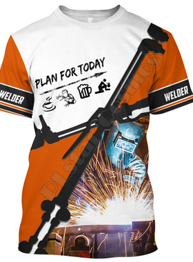 Loose printed short sleeved T-shirt for men宽松印花短袖T恤男