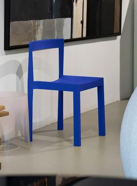 休闲莫比计乌斯CEB椅红餐椅多塑巴胺设师款单人可叠放靠网背椅料