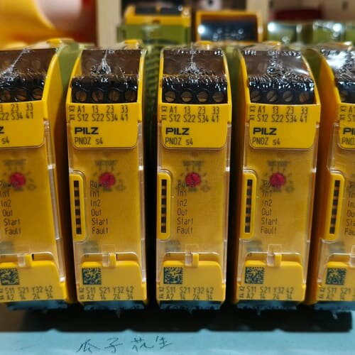 议价PILZ皮尔兹PNOZ s4安全继电器，型号750134，2议价