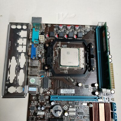 议价A55(FM1)主板+Ⅹ4 638Cpu(四核)+三代8可维修