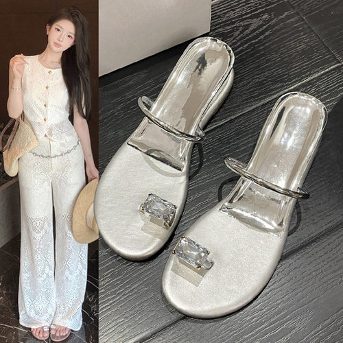 宏踏鸽子蛋水钻套趾拖鞋女夏外穿