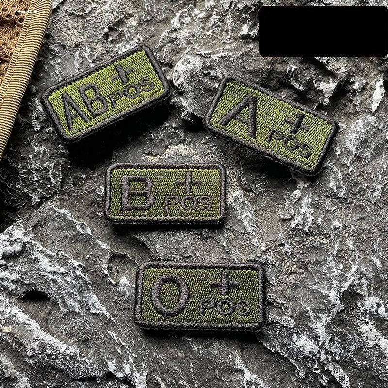 尼龙血型士气章激光雕刻IR魔术贴夜光臂章战术头盔魔术章医疗徽章