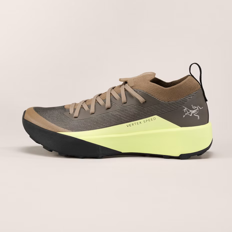 始祖鸟户外轻量透气耐磨山地跑鞋