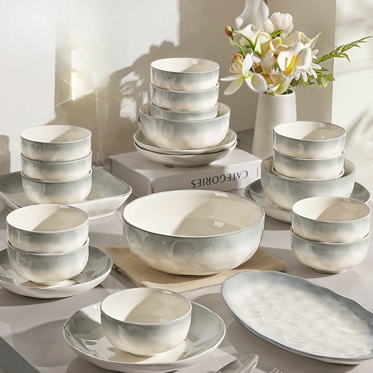 日用品碗碟套装家用2025新款简约碗盘乔迁碗筷陶瓷釉下彩餐具盘子