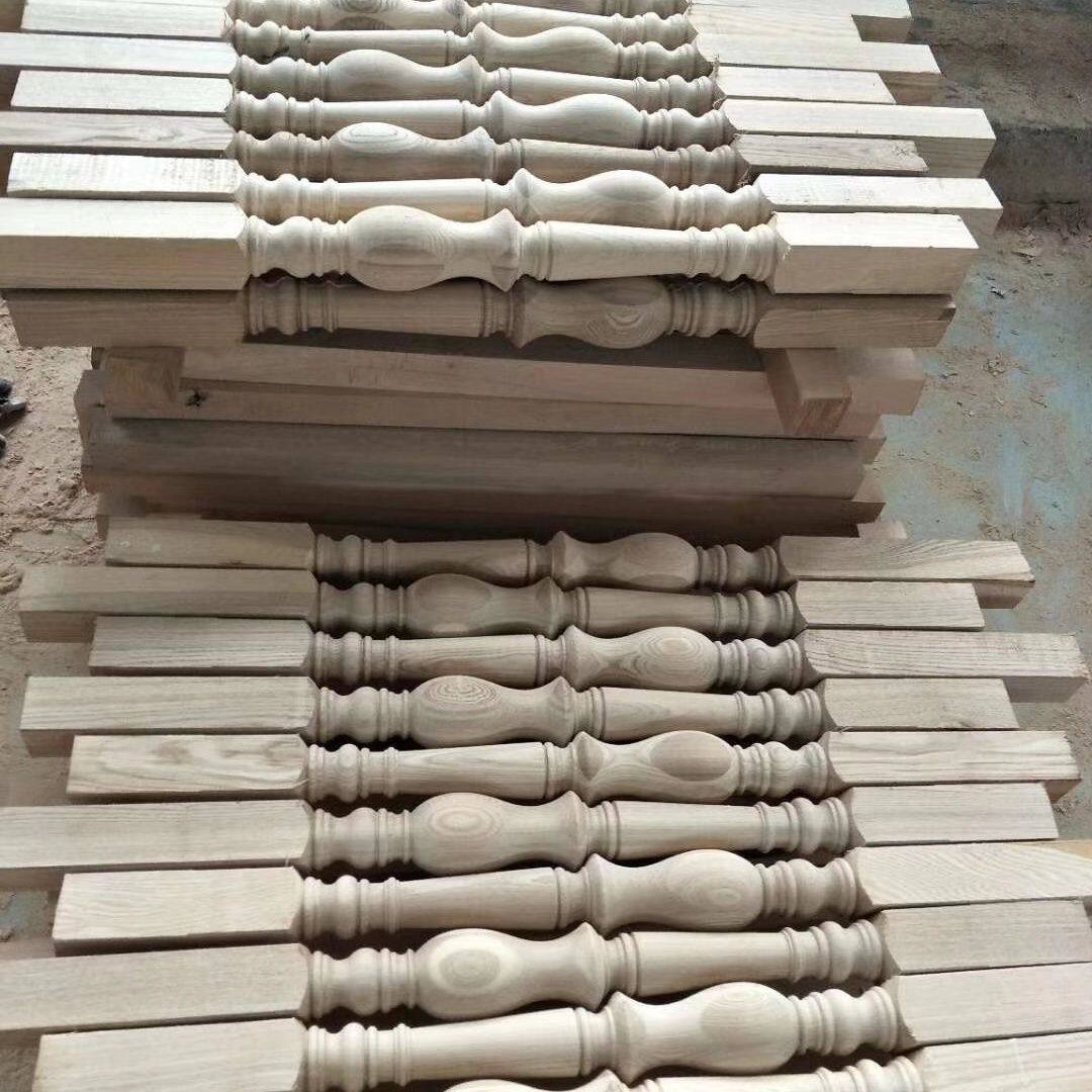 木楼梯扶手沙比利楼梯扶手橡胶木别墅自建房橡木农村菠萝格红榉木