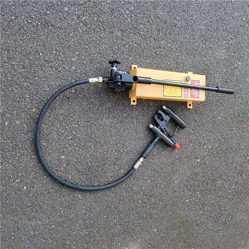 手动液压拔销器滑床板上销钉拆卸器拆卸AT60尖轨液压拔销器